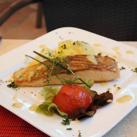 Szálloda & Restaurant Hugenottengarten 2*