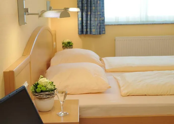 & Restaurant Hugenottengarten Friedrichsdorf