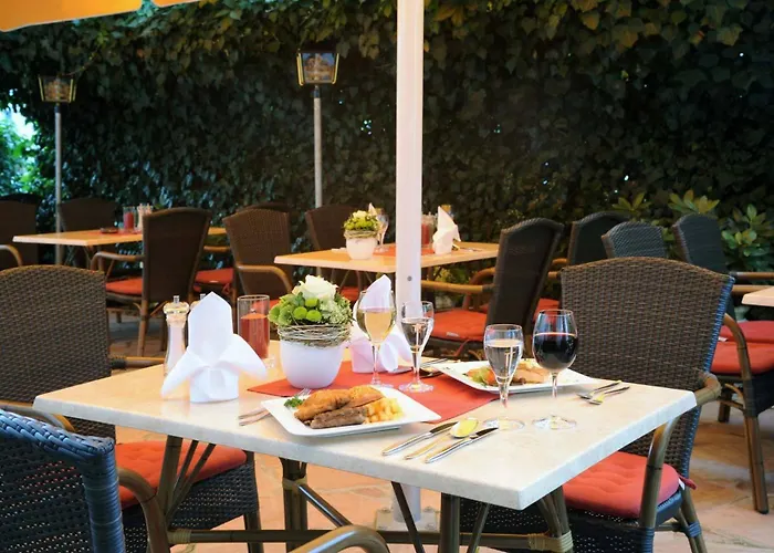 Szálloda & Restaurant Hugenottengarten 2*