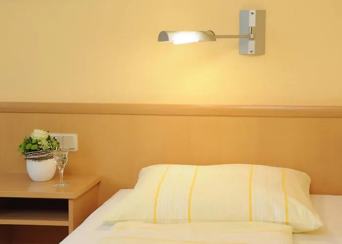 & Restaurant Hugenottengarten Hotel Friedrichsdorf